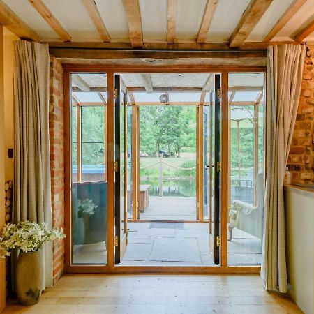 16Th Century Cartlodge With Private Hot Tub Diss Extérieur photo
